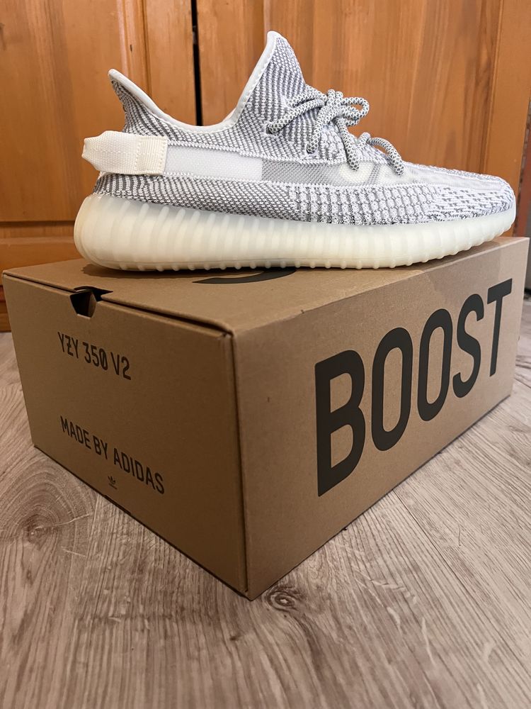 Yeezy Boost 350 v2 - НОВИ