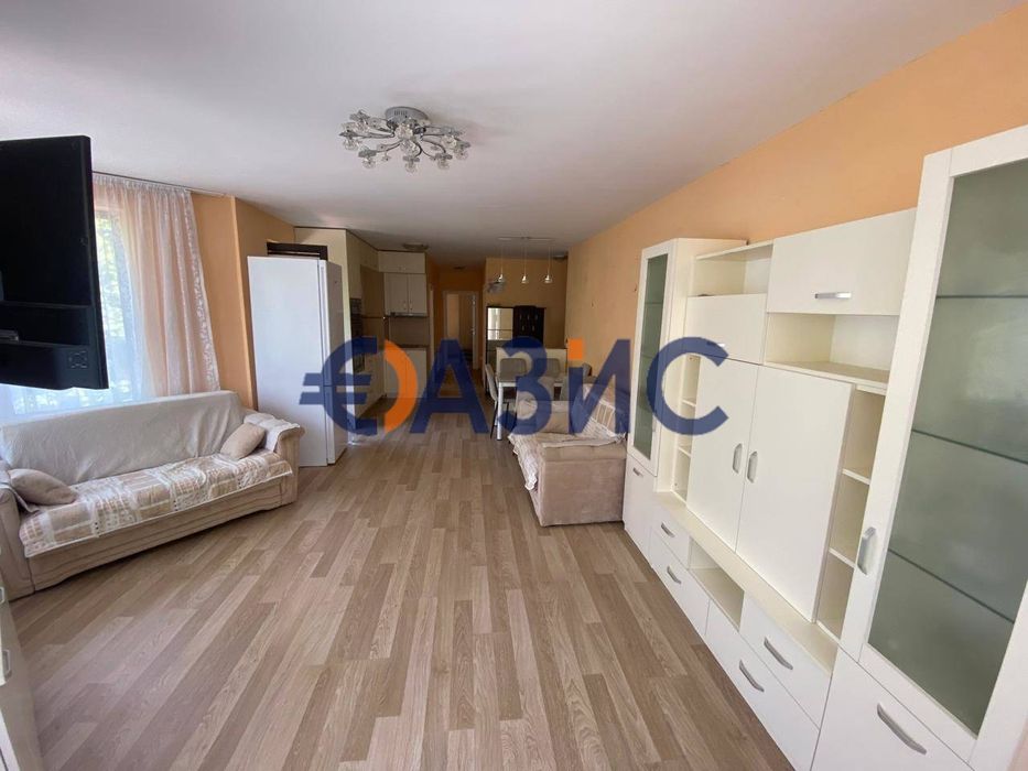 Тристаен апартамент с 2 спални, 2 етаж, "Рич 2", България, Равда, 86