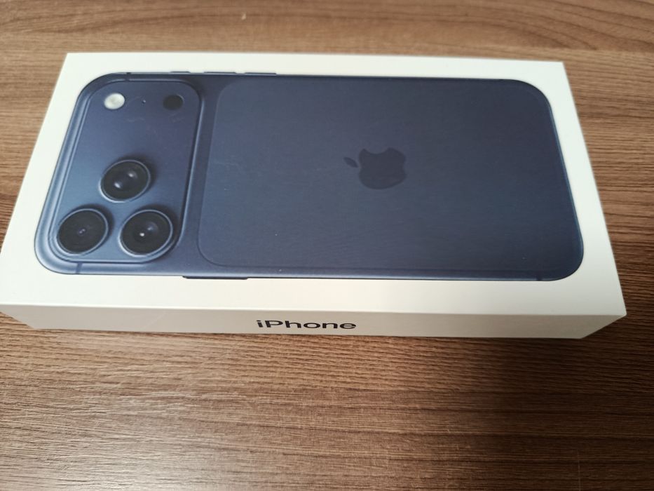 Продам iPhone 17 Pro Max новый