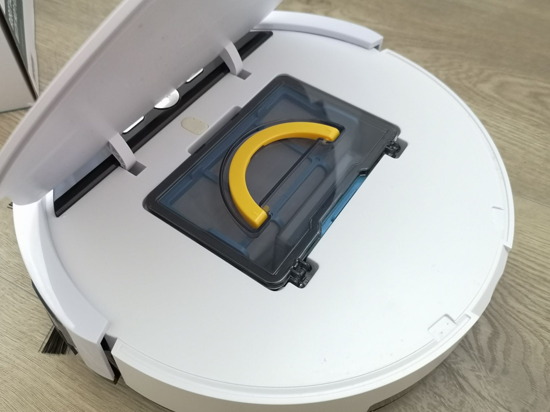 Robot Vacuum Cleaner With Mop Function, SilverCrest