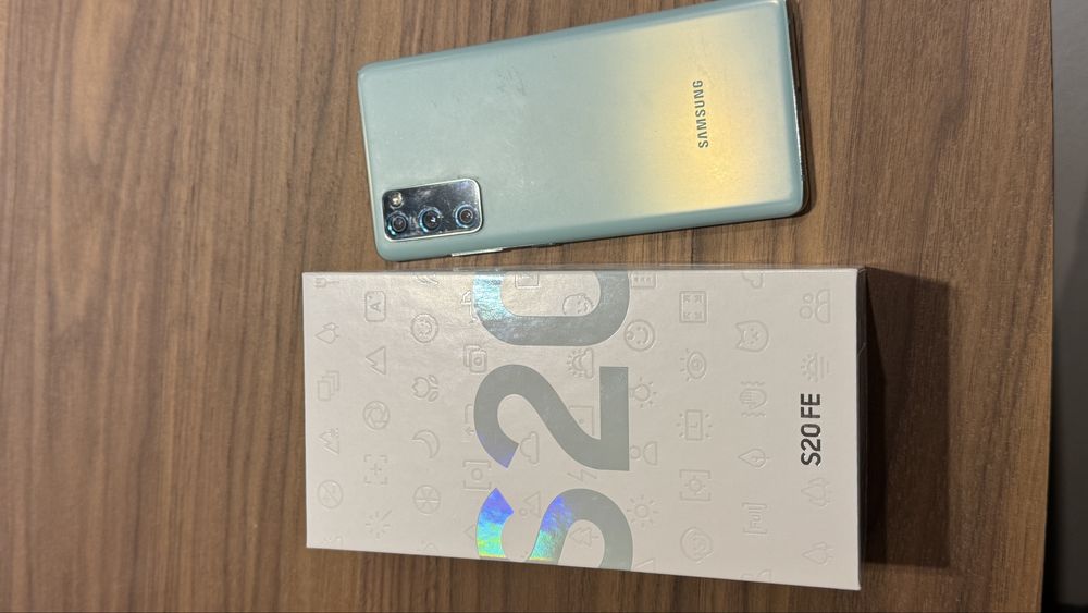 Samsung Galaxy S20FE