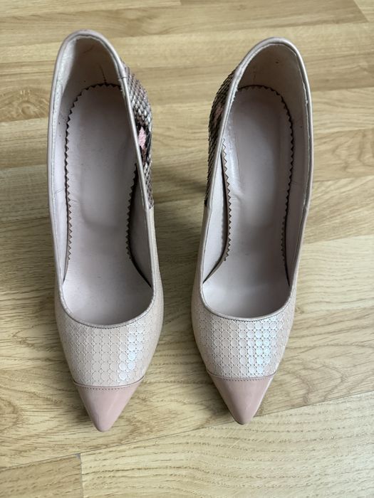 Pantofi marimea 37