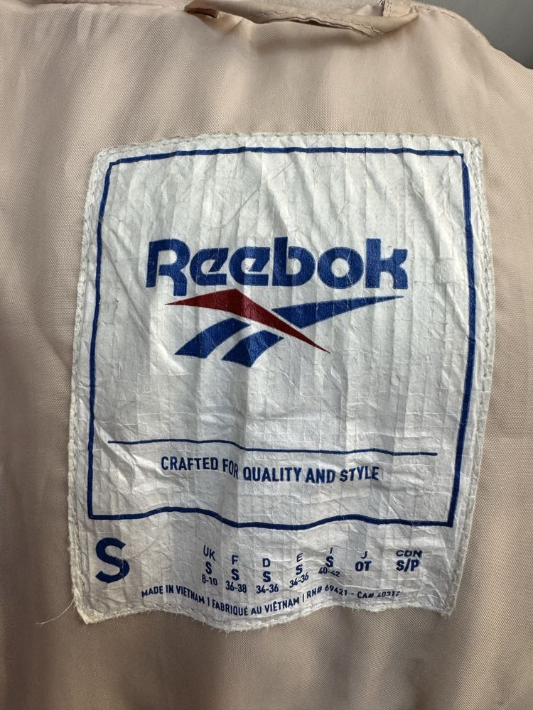 Пуховик жениский reebok