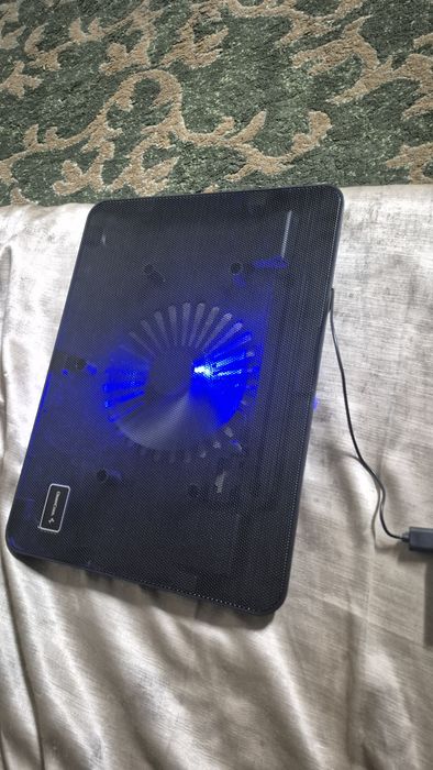 Подставка для ноутбука очень хороший