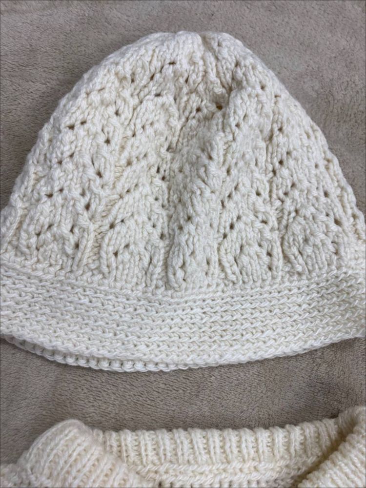 Женский свитер + шапка