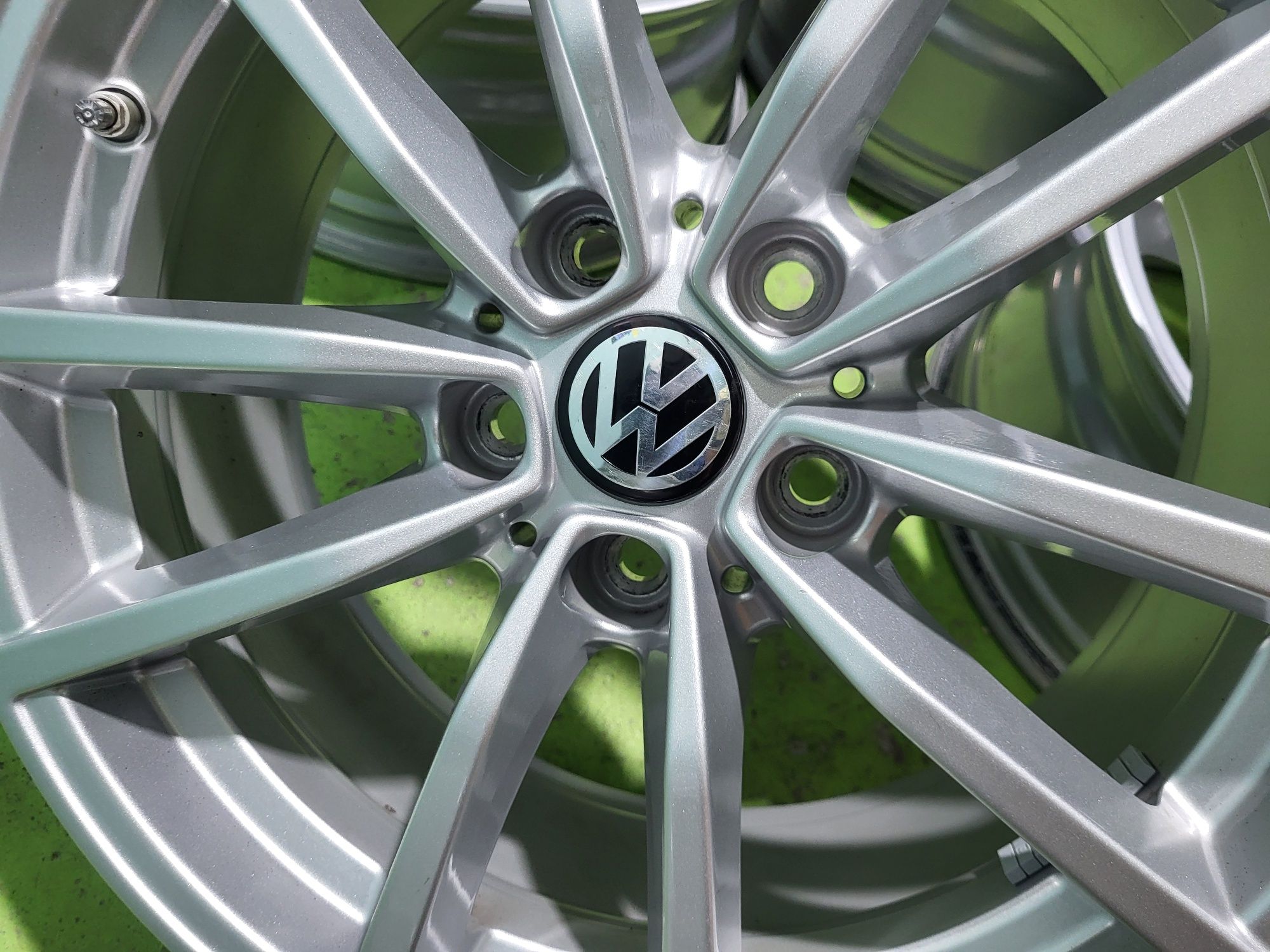 17 5x112 Vw Passat Tiguan Touran Caddy Golf 5х112
