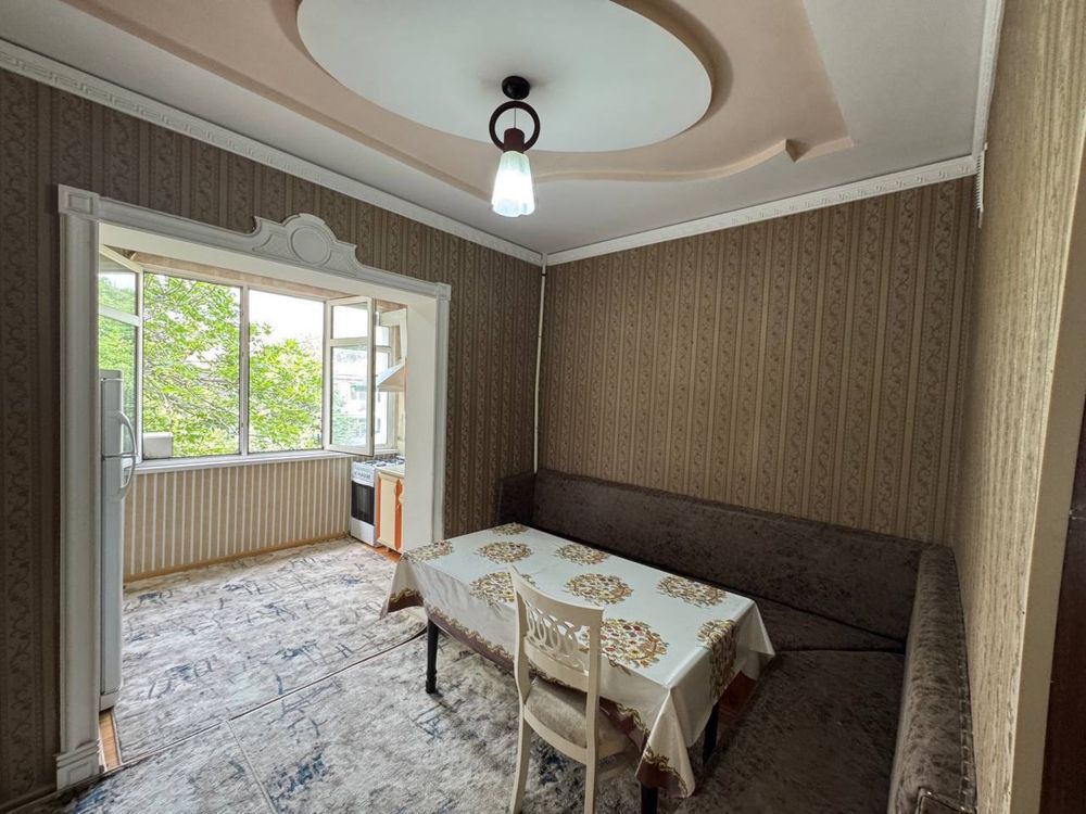 Ц 6 продается 3 комн квартира ( 77 серия) КИРПИЧ