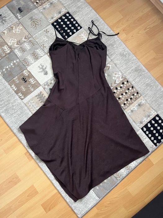 Rochie asimetrica cu spate gol