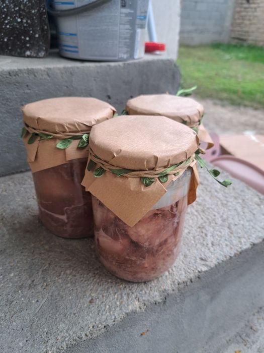 Свинско месо буркан