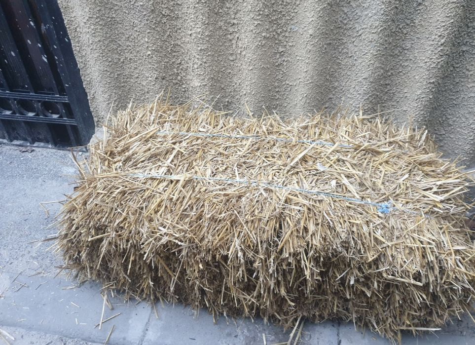 Baloti de paie infoliati