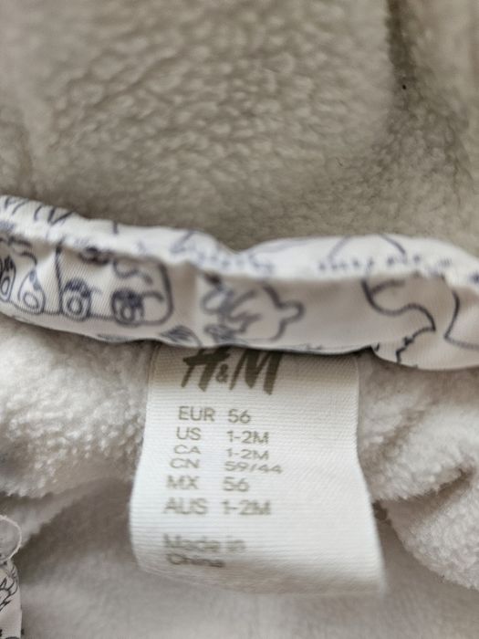 H&M бебешки космонавт 0-2м. 56 см. Не е носен. Само изпран.