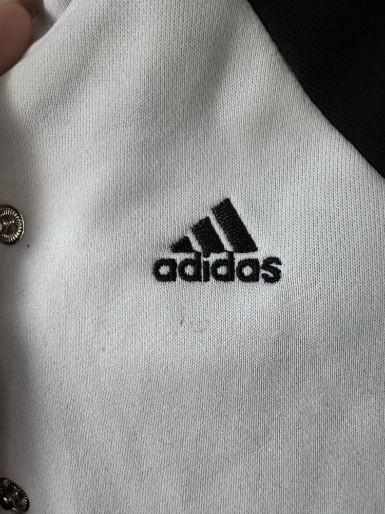 Jacheta sport Adidas cu fermoar si capse