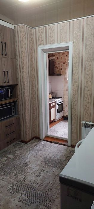 Продается квартира возле базара Рисовый