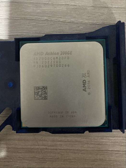 Процессор AMD Athlon 200GE