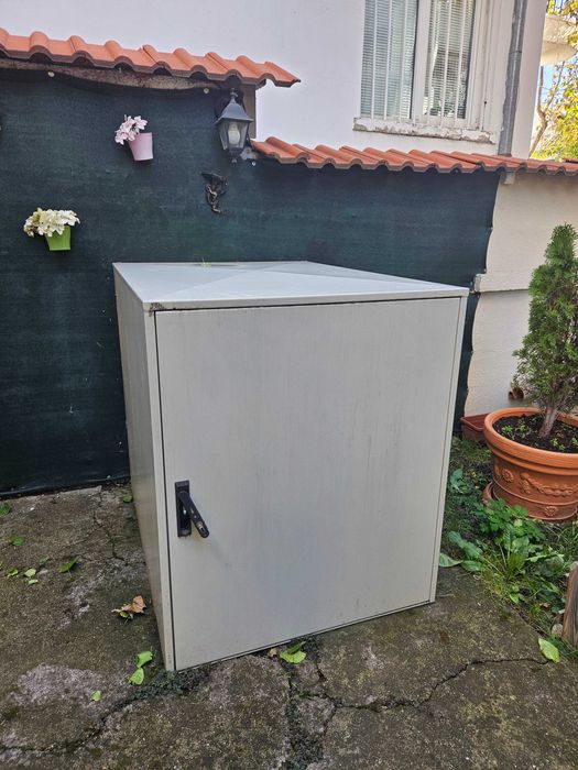 Гараж за бебешка количка