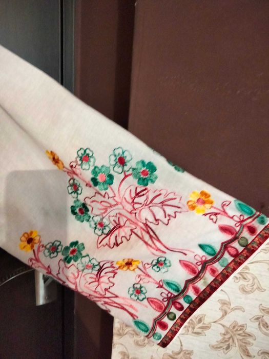 Costum popular stilizat