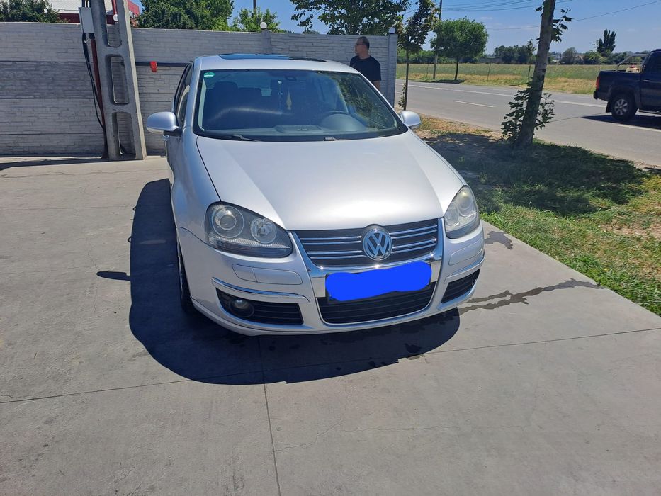 Vând Volkswagen Jetta 2007