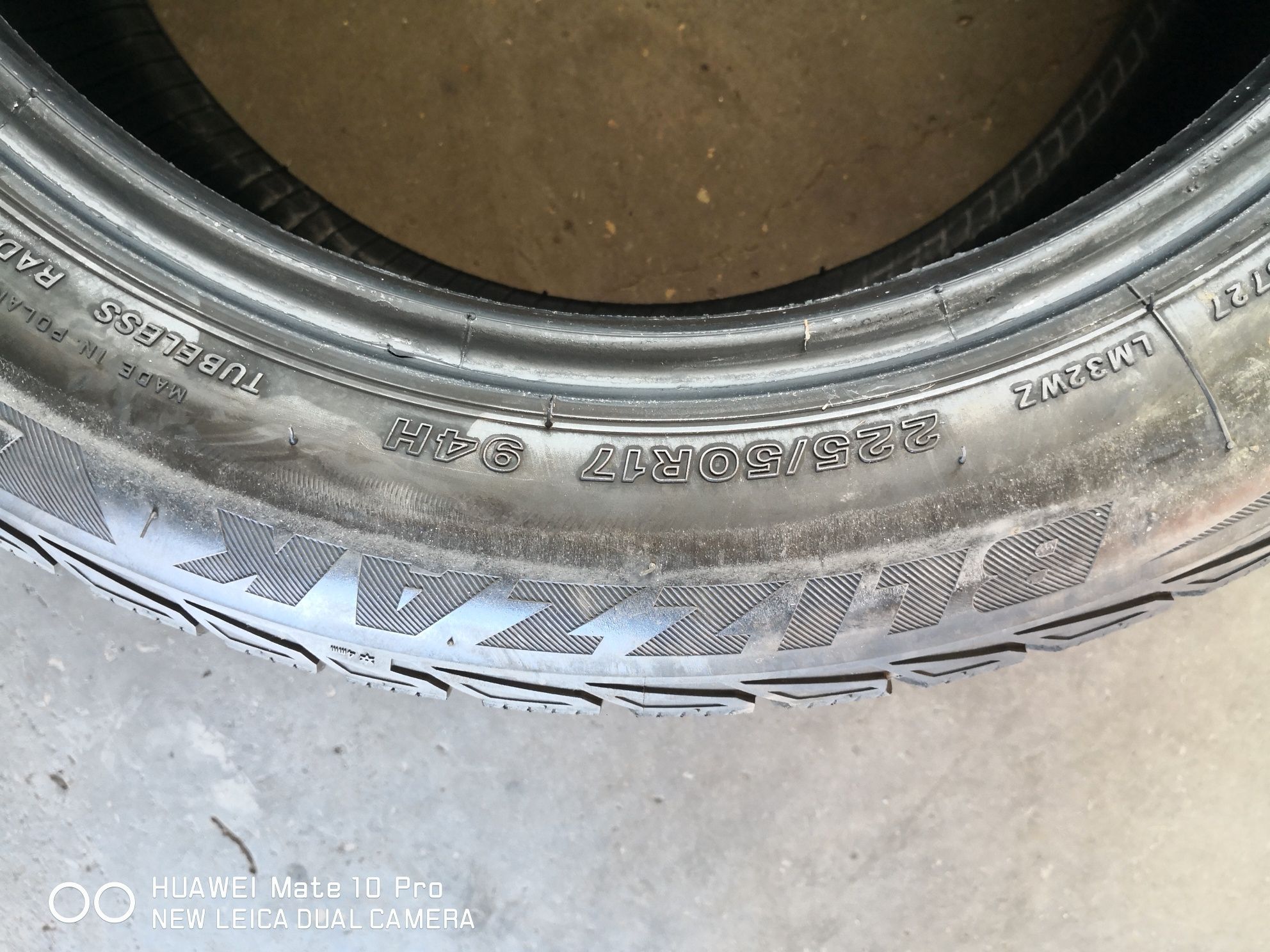 225 50 17 цола гуми като Bridgestone
