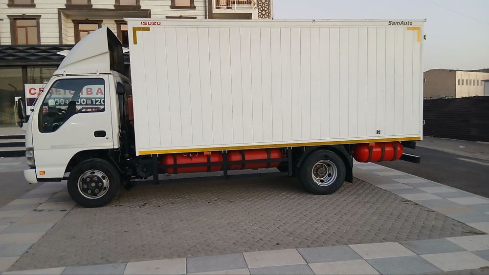 Isuzi Sotiladi zur holatda