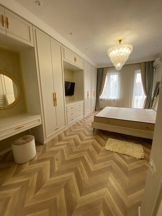 Продается 3х ком квартира, ЖК London, ор-р: Новомосковская, 133 м²