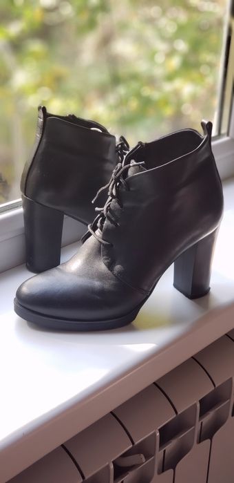Утепленные ботильоны, кожа. 39р