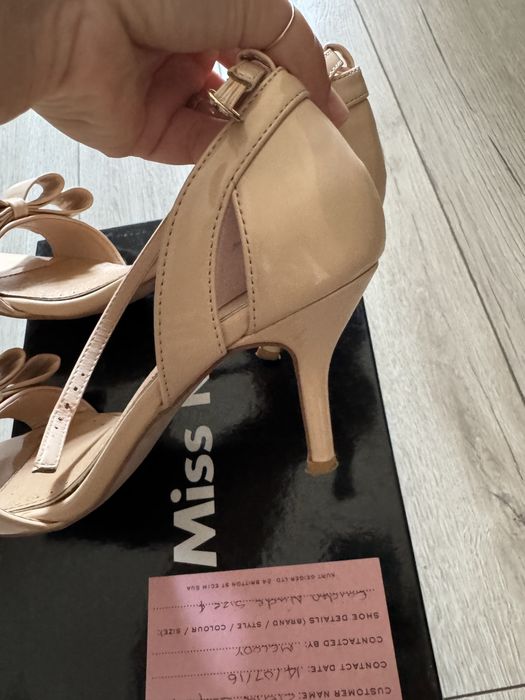 Sandale Kurt Geiger