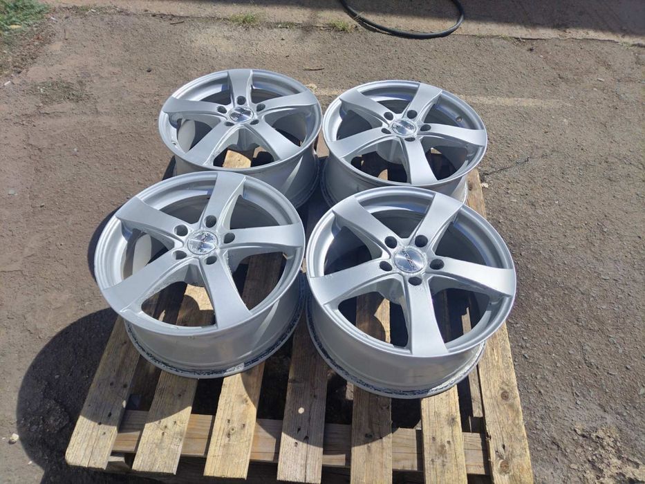 17 цола 5 х 120 мм БМВ - 7,5 инча / ЕТ 35