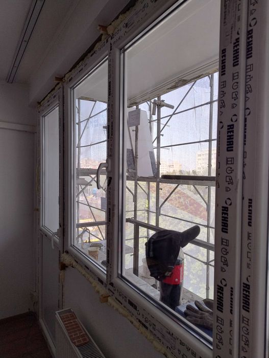 Ușă și geam din termopan