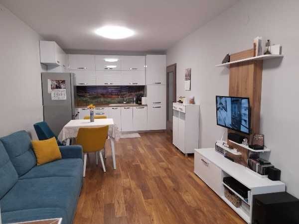 Продава се Двустаен апартамент в Пловдив, Тракия - 65 кв.м за 1569 €/кв.м - Снимка #2