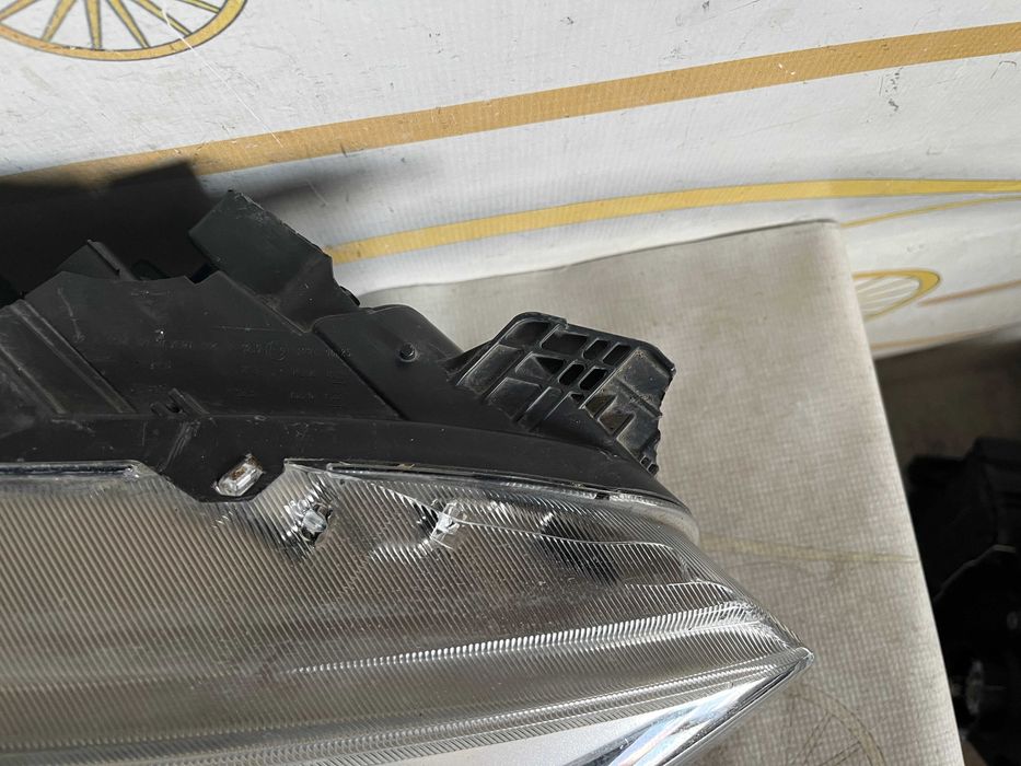 Far dreapta bixenon adaptiv Ford Kuga 2 FL dupa 2016 GV41-13D154-AG