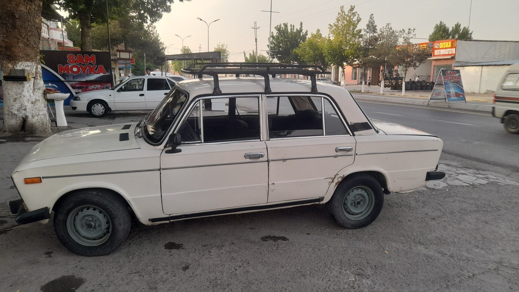 Lada vaz 2106 sotiladi