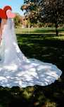 Vand rochie de mireasa + voal lung