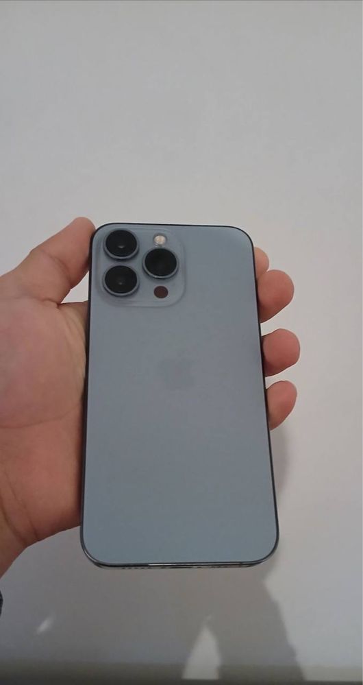 Iphone 13 pro. Yomkost 86%.