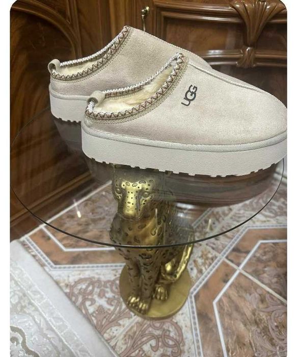 UGG. Damă imblanite