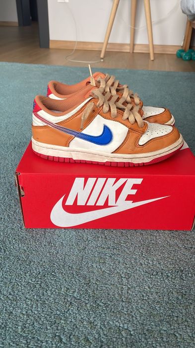 Vand adidasi Nike Dunk Low, marime 36