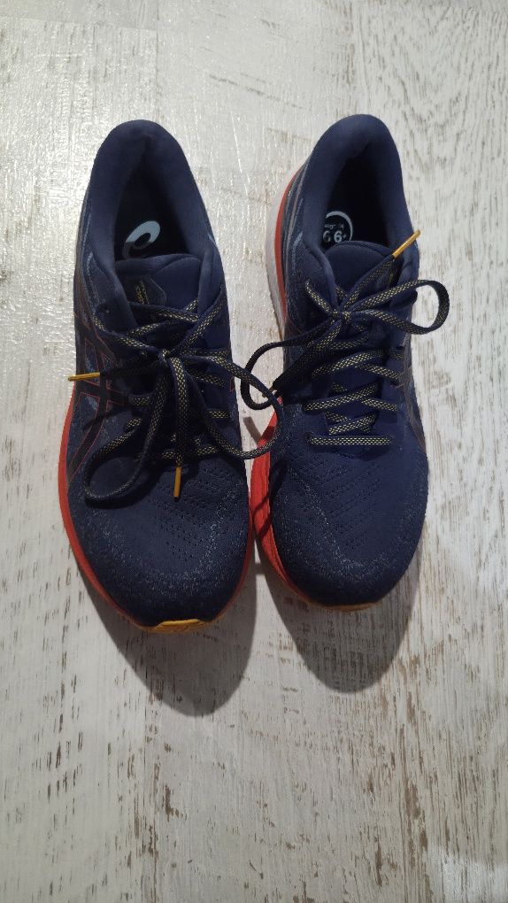 Asics мъжки маратонки номер 47