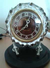 Часы очень красиво для любого интерьера СССР.