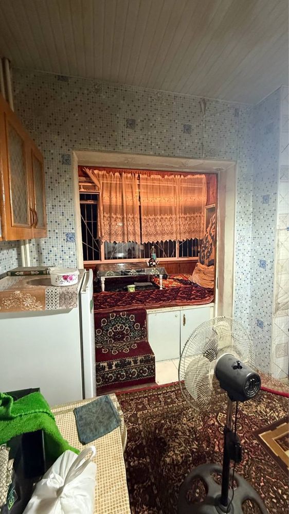 Продается квартира на Юнусабад 19 2/2/5