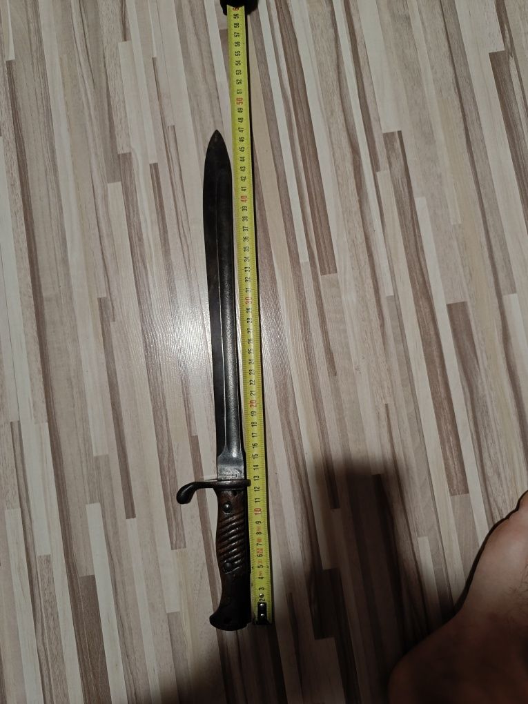 Продавам стар Щик