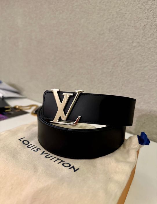 Curea 100% originala Louis Vuitton Initiales 40mm Reversible M9821