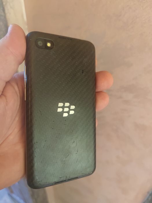 *Blackberry Z30*