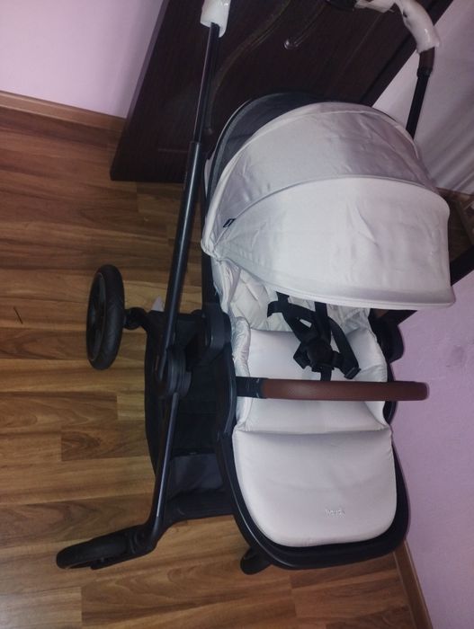 Cărucior Hauck walk N care+ scoica cybex aton B2