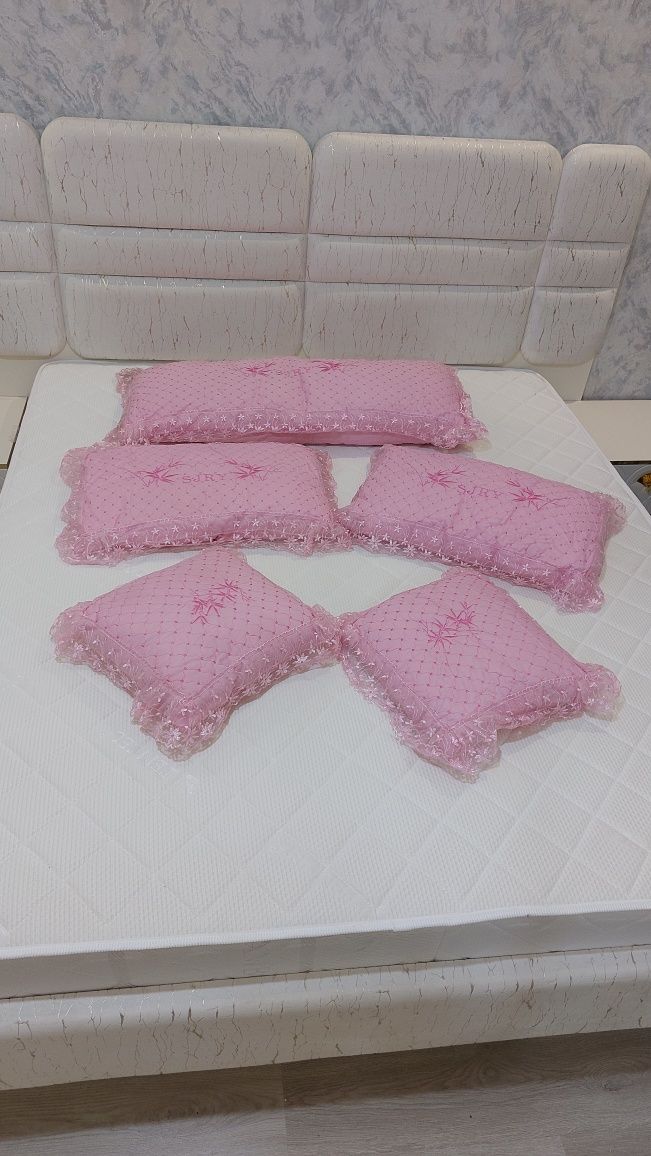 Pakrival 5 ta yostiqli padadyalnik pastel pakrival sotiladi