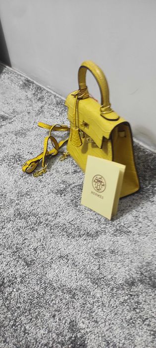 Sumka HERMES yangi