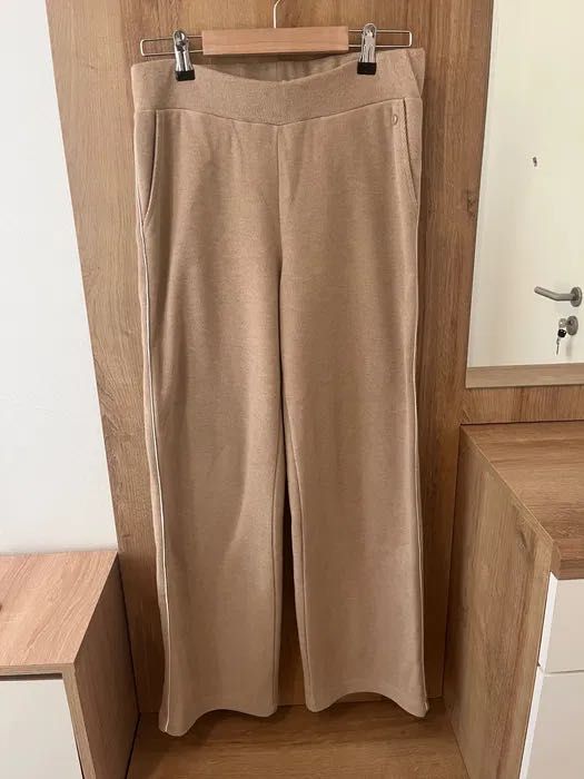 Vând compleu LISA CAMPIONE /34 XS