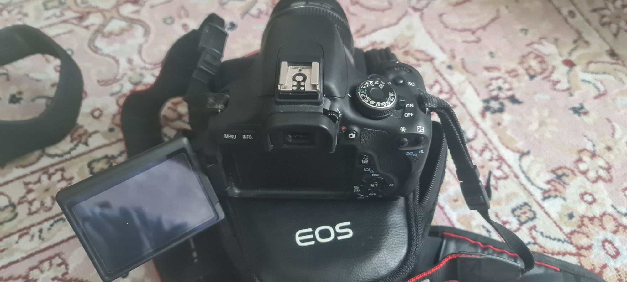 Фотоаппарат Canon EOS D600