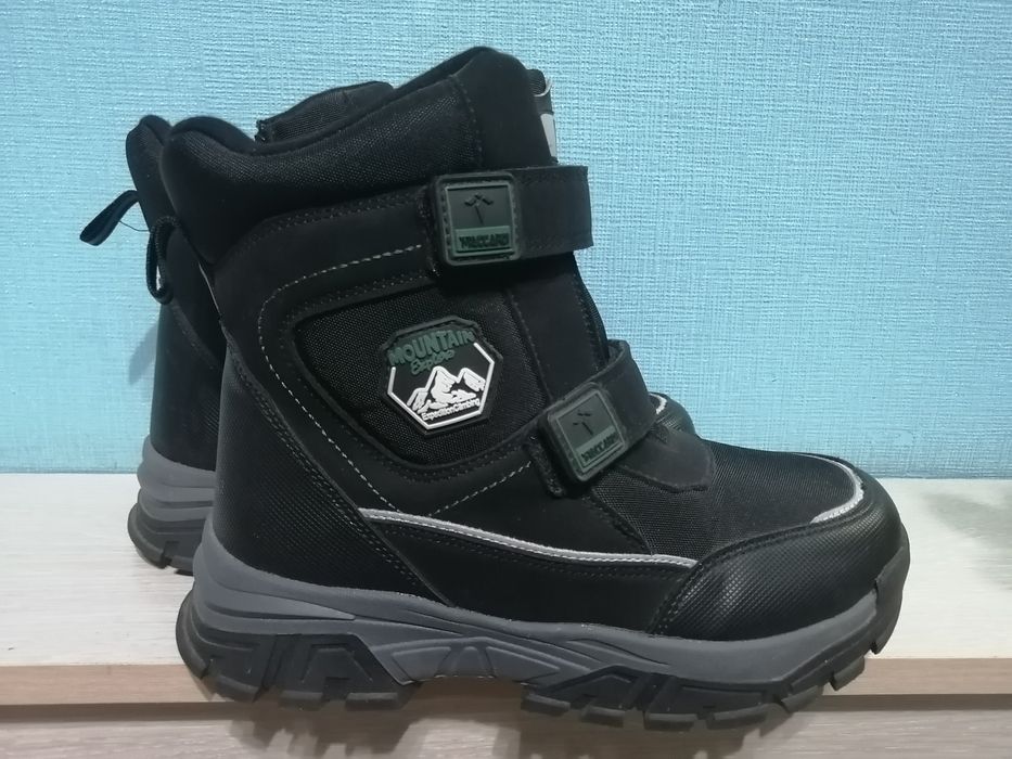 Продам детские сапожки