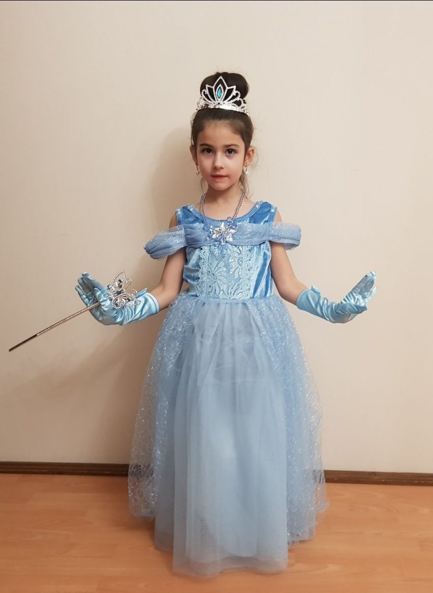 Приказна рокля на Пепеляшка и Ледената кралица+подарък КОРОНКА!!