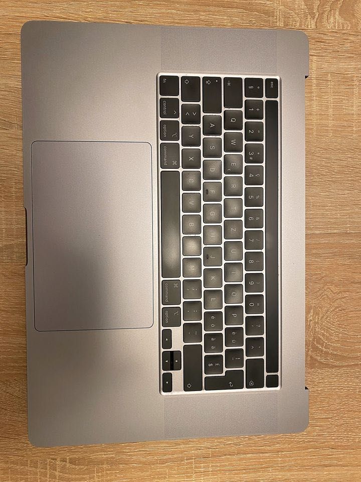 Topcase  cu tastatura pentru Macbook Pro Retina 16" 2019 Space Gray