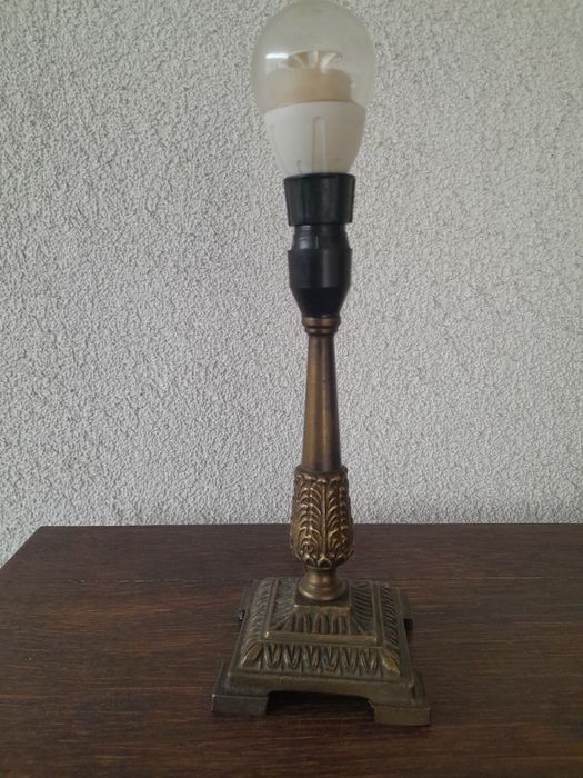 Veioză din bronz,  anii 60